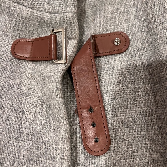 Ralph Lauren Wool Coat, Faux Leather Clasps, size 10 - Picture 4 of 9